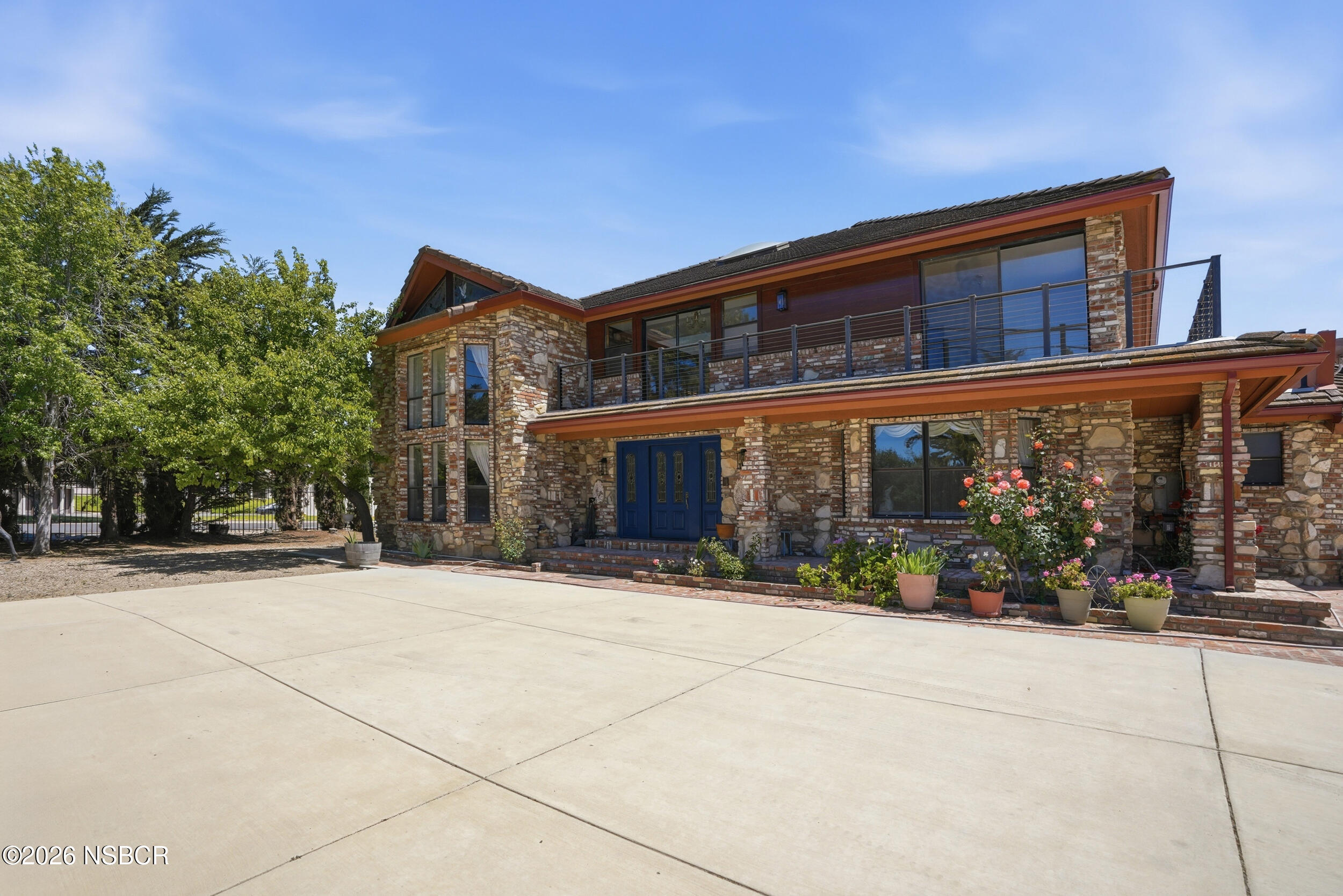 140 East Rice Ranch Road Santa Maria, CA 93455 - Photo 2 of 44 front view of house with a yard