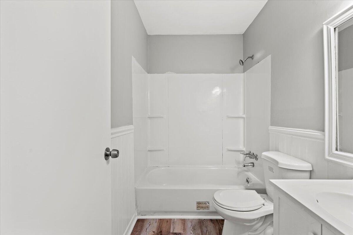 3980 Willowood Road Martinez, GA 30907 - Photo 27 of 33 24-Hallway Bathroom