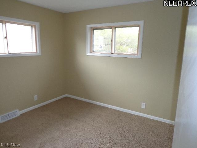 6384 Ashdale Road Cleveland, OH 44124 - Photo 17 of 22