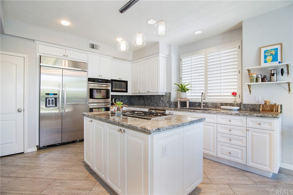 3 Altimira Coto de Caza, CA 92679 - Photo 12 of 38 Spacious light, bright kitchen with large island and walk-in pantry