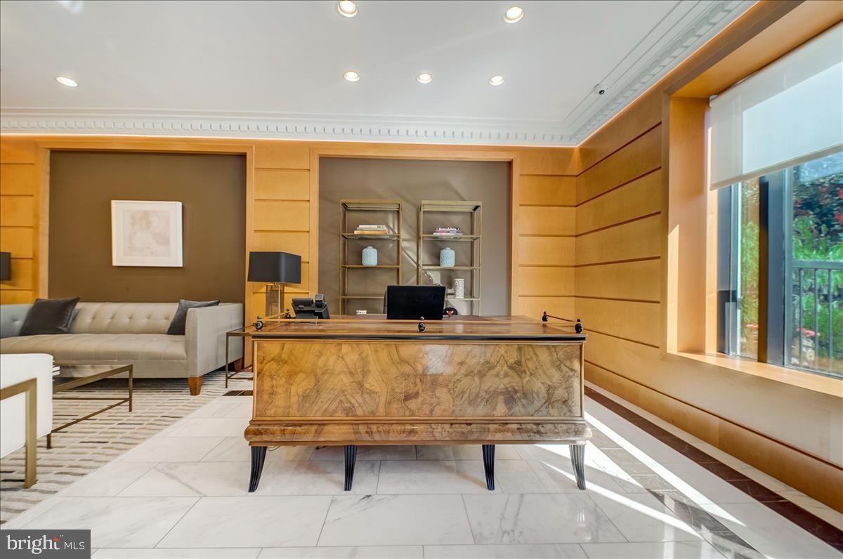 1108 16th Street Northwest, Unit 604 Washington, DC 20036 - Photo 13 of 26 A front desk