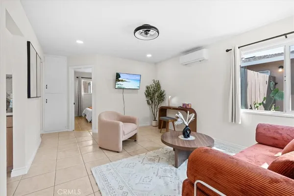 $3,600 | 1097 Bonita Street, Tustin, CA 92780