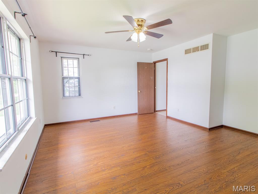 8700 South Laclede Station Road St. Louis, MO 63123 - Photo 41 of 60