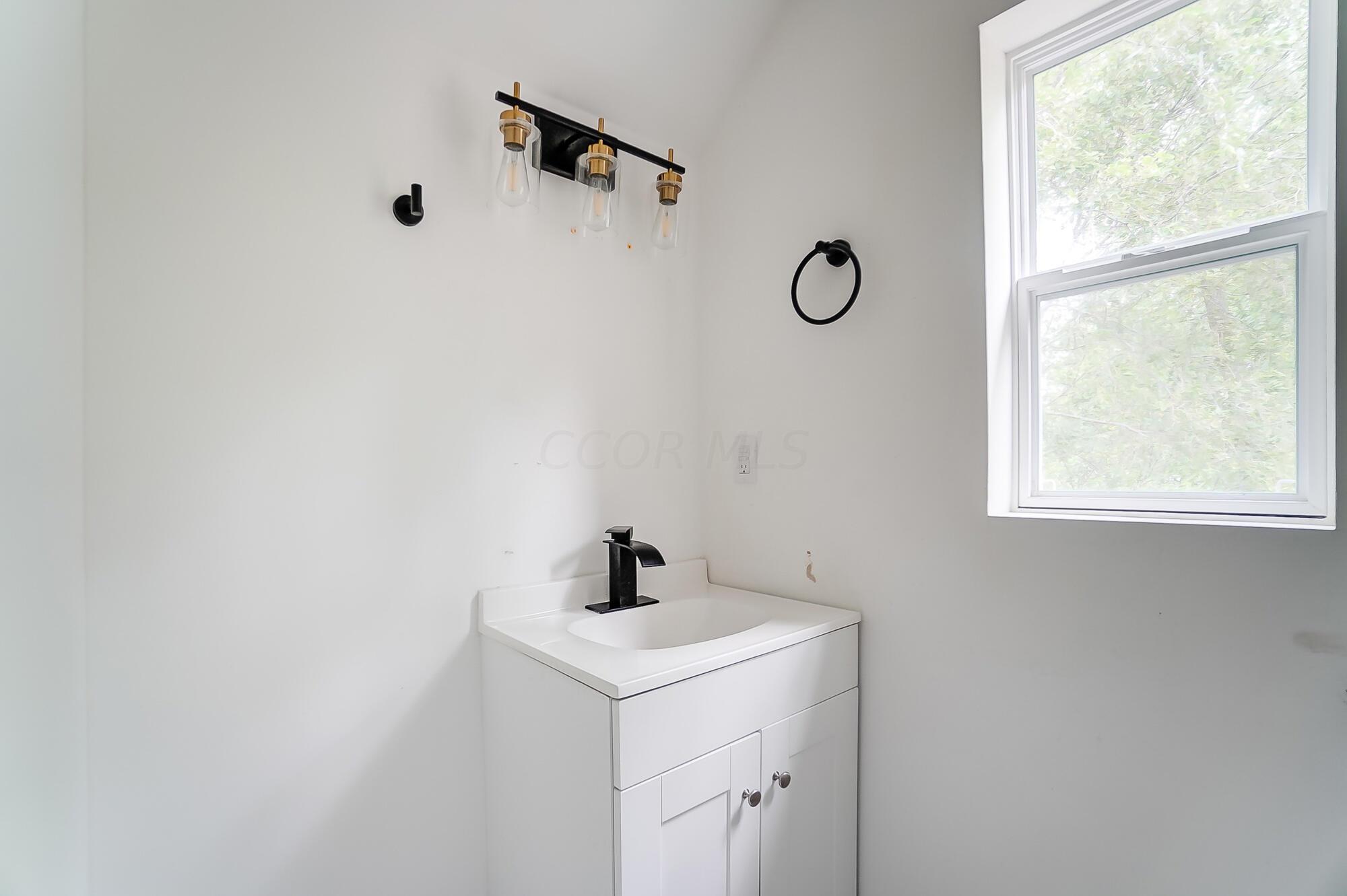 1118-1120 Lockbourne Road Columbus, OH 43206 - Photo 25 of 66 028