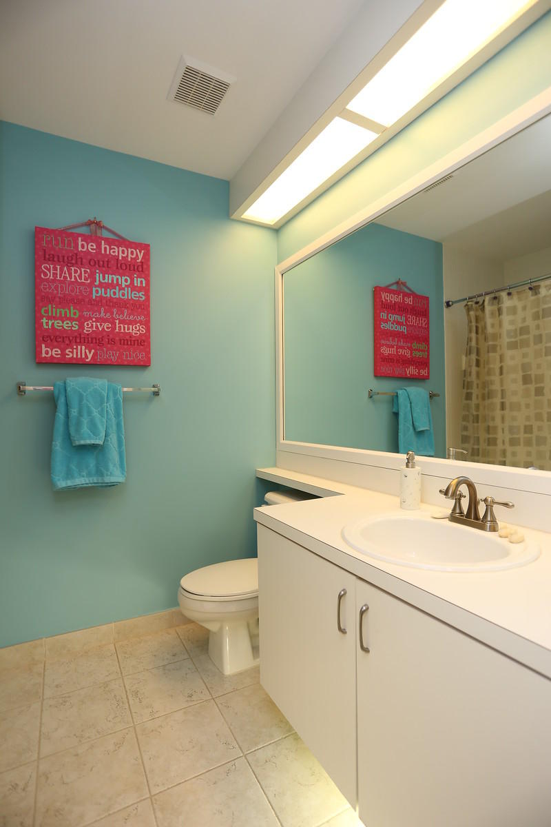 18329 Fresh Lake Way Boca Raton, FL 33498 - Photo 17 of 24 2ND FULL BATHROOM