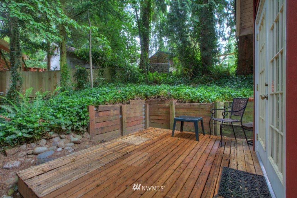 1114 Northeast 145th Street Shoreline, WA 98155 - Photo 17 of 19