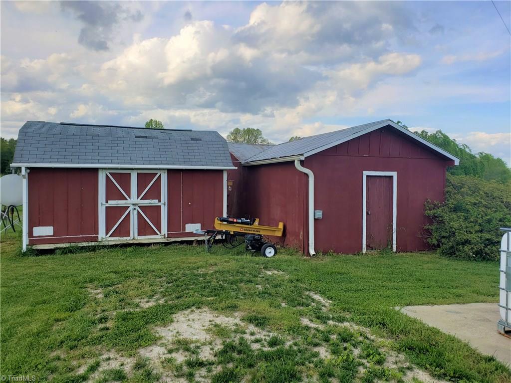 4029 Byrd Road Elkin, NC 28621 - Photo 3 of 21 Gallery Image 3
