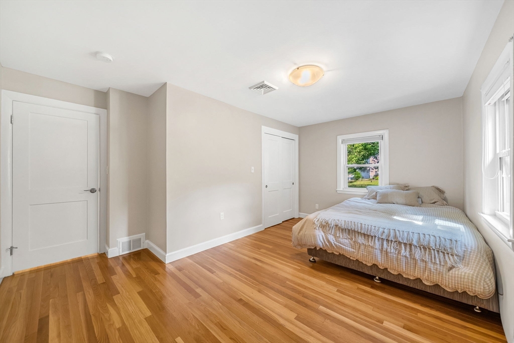 89 Rolling Lane Needham, MA 02492 - Photo 16 of 33