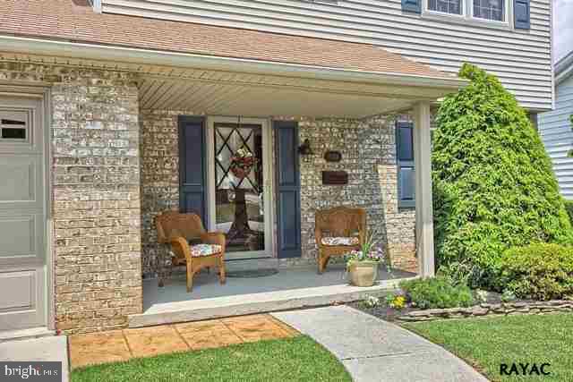432 George Street Hanover, PA 17331 - Photo 3 of 36 Gallery Image 3