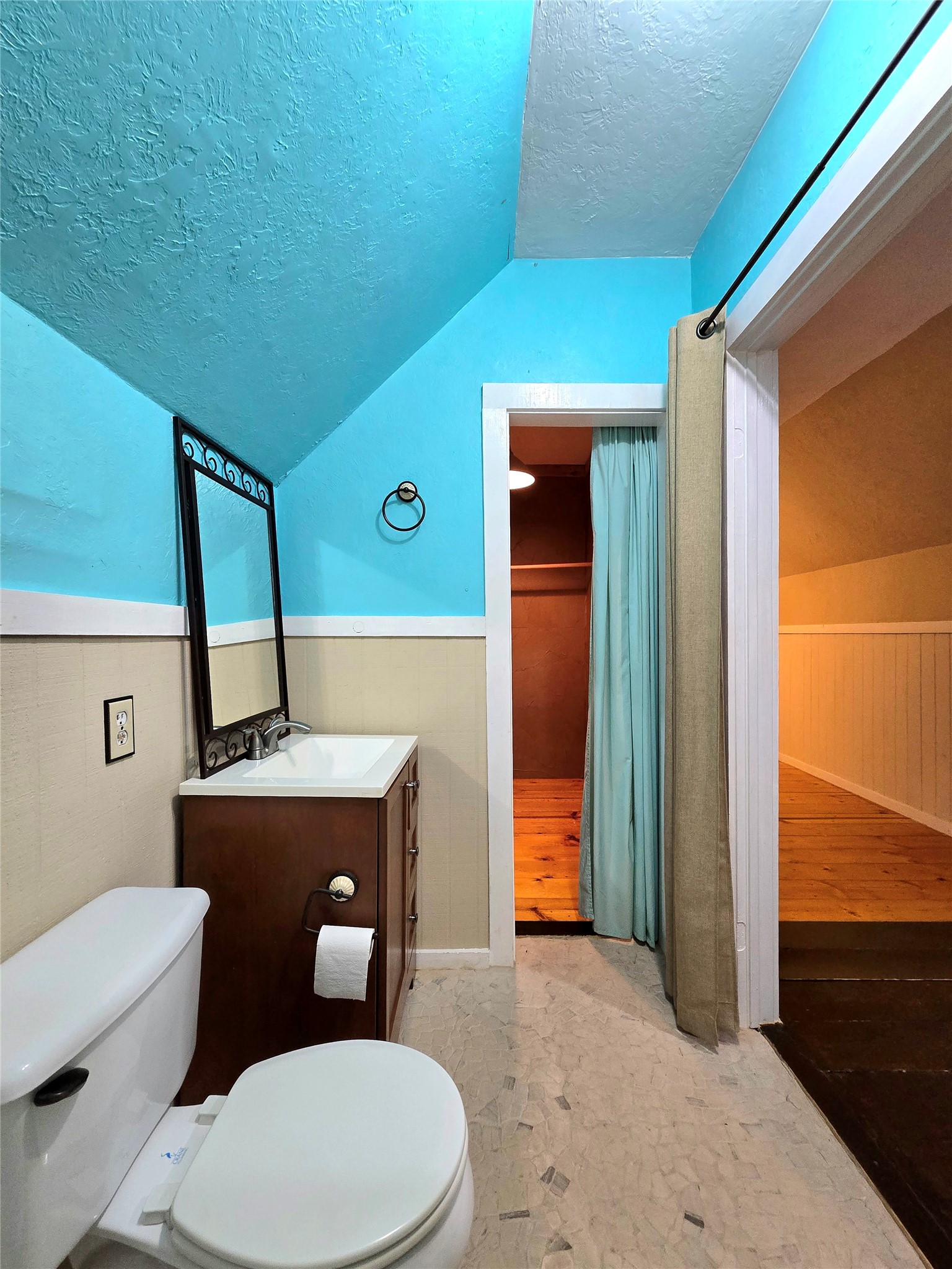 13580 Fm 2025 Road Cleveland, TX 77328 - Photo 40 of 50 Garage Apt Bath/Closet