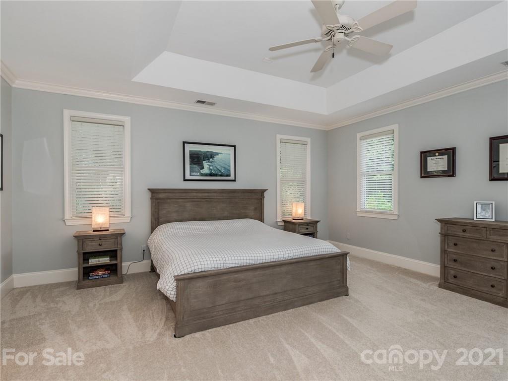 4518 Water Oak Road Charlotte, NC 28211 - Photo 18 of 35 Gallery Image 18