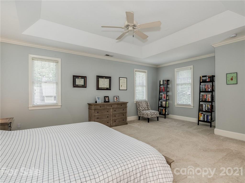 4518 Water Oak Road Charlotte, NC 28211 - Photo 19 of 35 Gallery Image 19