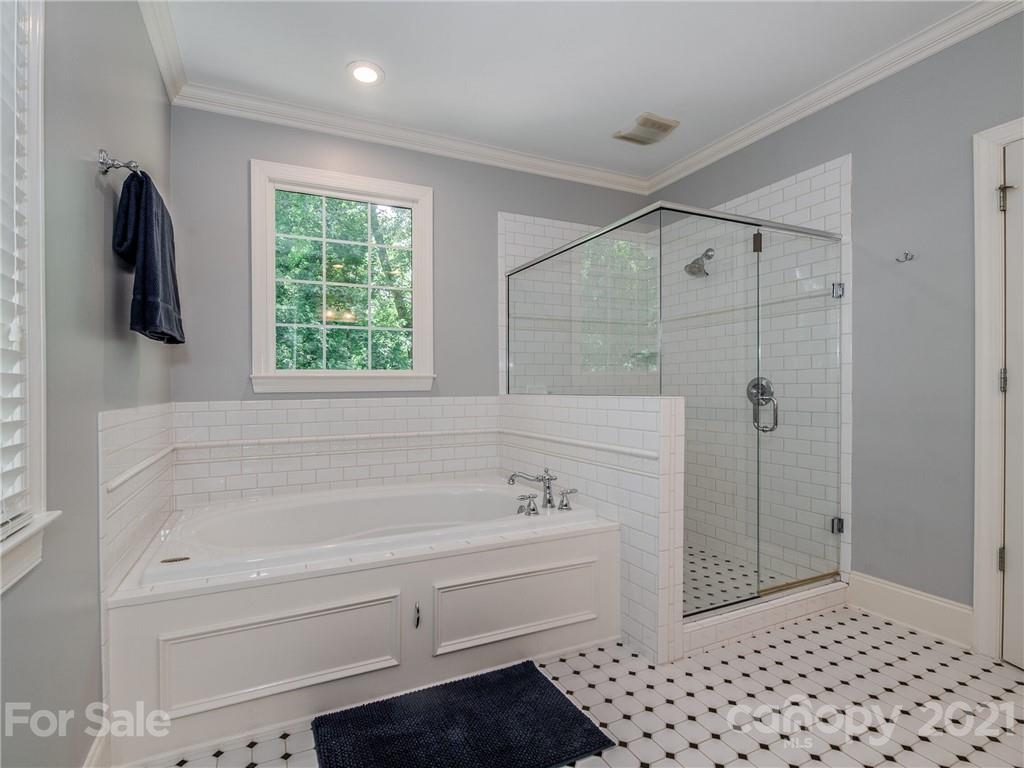 4518 Water Oak Road Charlotte, NC 28211 - Photo 20 of 35 Gallery Image 20