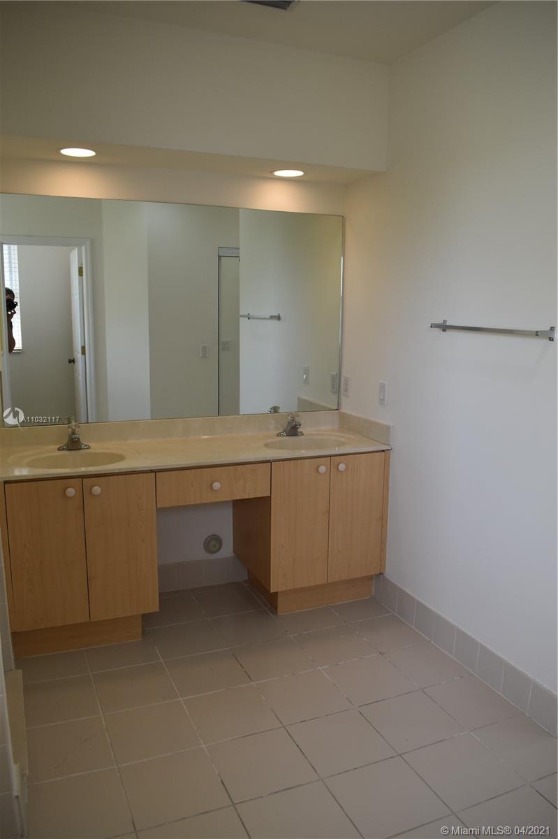 1731 Southeast 20th Road Homestead, FL 33035 - Photo 7 of 22