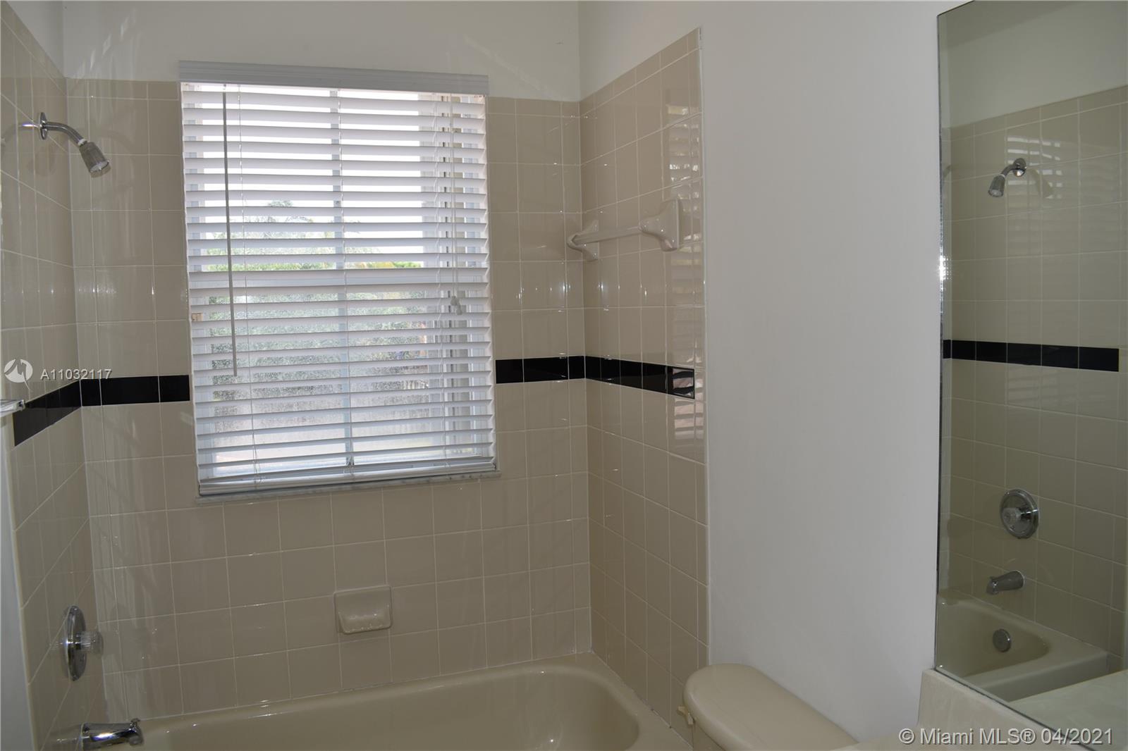 1731 Southeast 20th Road Homestead, FL 33035 - Photo 9 of 22
