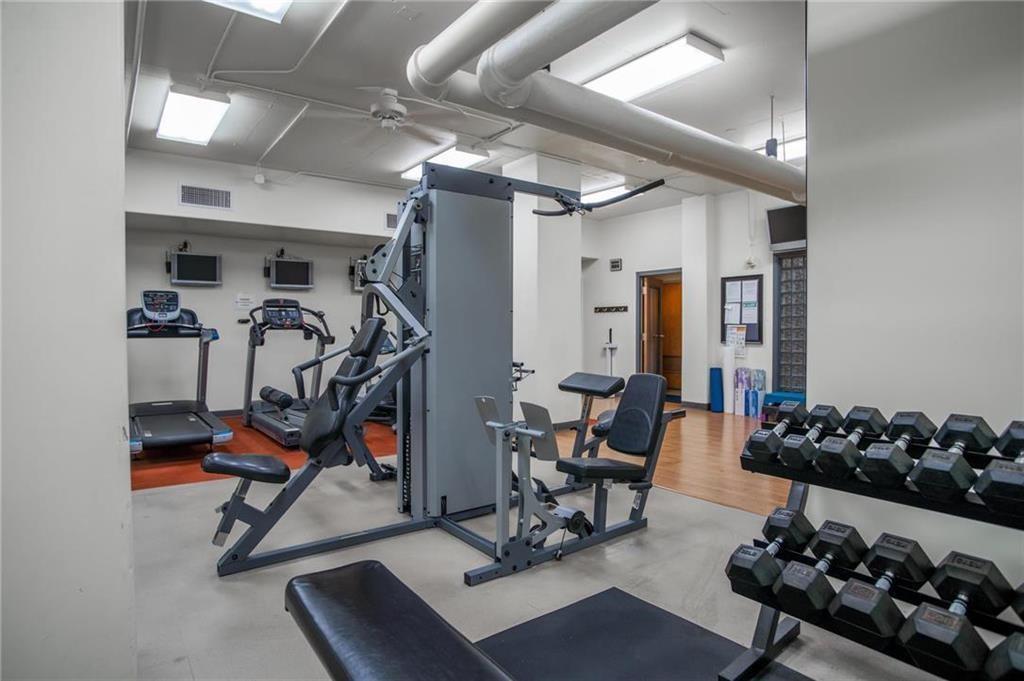 4545 Wornall Road, Unit LE4 Kansas City, MO 64111 - Photo 29 of 30