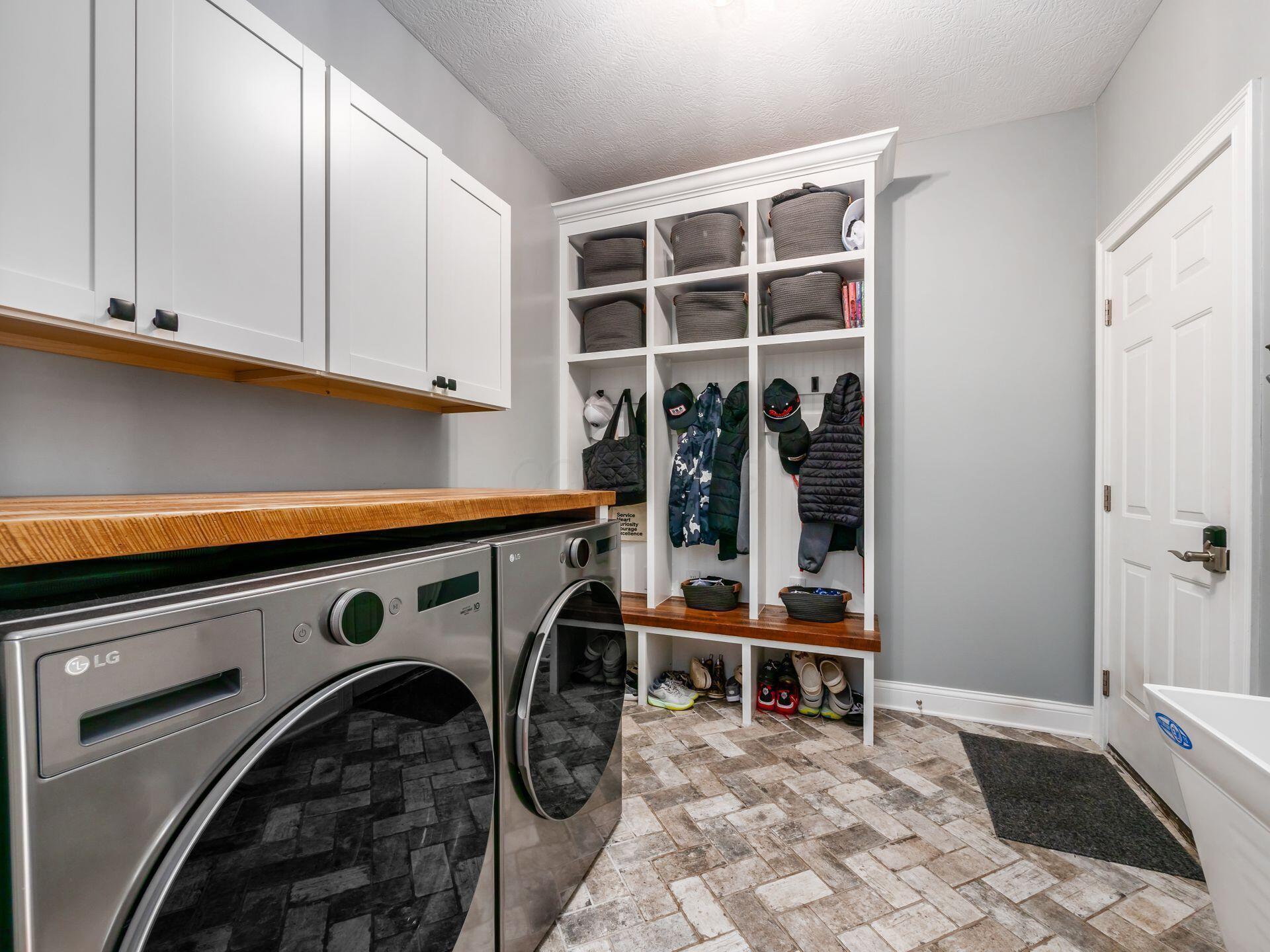 5046 Clark-Shaw Road Powell, OH 43065 - Photo 19 of 66 Laundry
