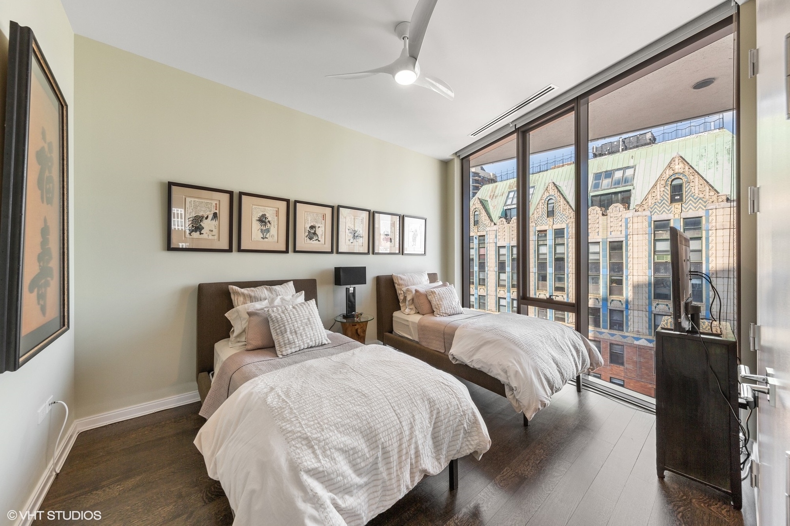 4 East Elm Street, Unit 15N Chicago, IL 60611 - Photo 22 of 28
