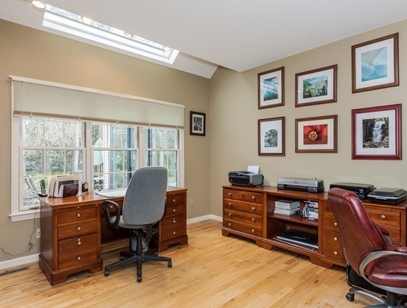 97 Ashford Road Longmeadow, MA 01106 - Photo 16 of 29