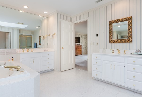 97 Ashford Road Longmeadow, MA 01106 - Photo 21 of 29