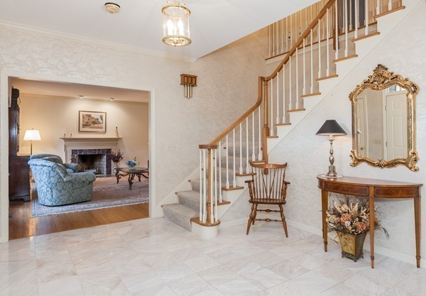 97 Ashford Road Longmeadow, MA 01106 - Photo 4 of 29