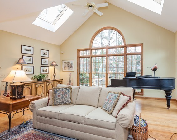 97 Ashford Road Longmeadow, MA 01106 - Photo 7 of 29