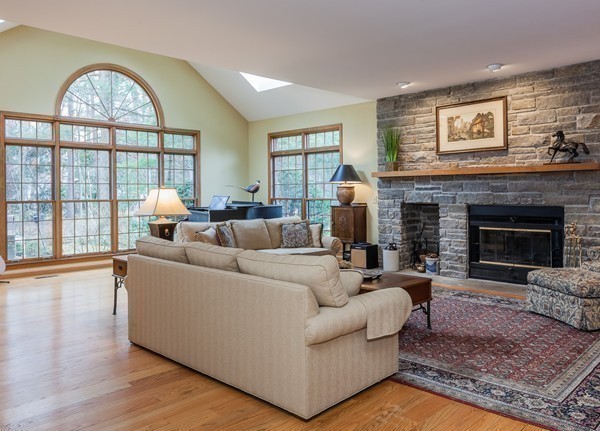 97 Ashford Road Longmeadow, MA 01106 - Photo 8 of 29