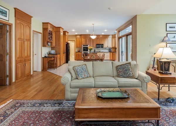 97 Ashford Road Longmeadow, MA 01106 - Photo 10 of 29