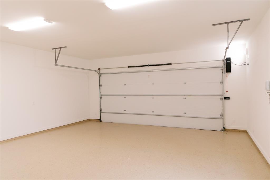 10930 Beauty Lane Dallas, TX 75229 - Photo 23 of 27 a view of small space