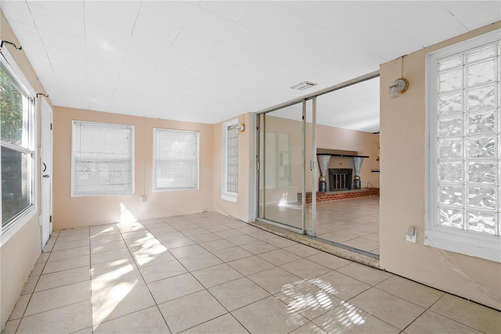 10 Kepner Street Orlando, FL 32839 - Photo 21 of 26 a view of a interior of the house