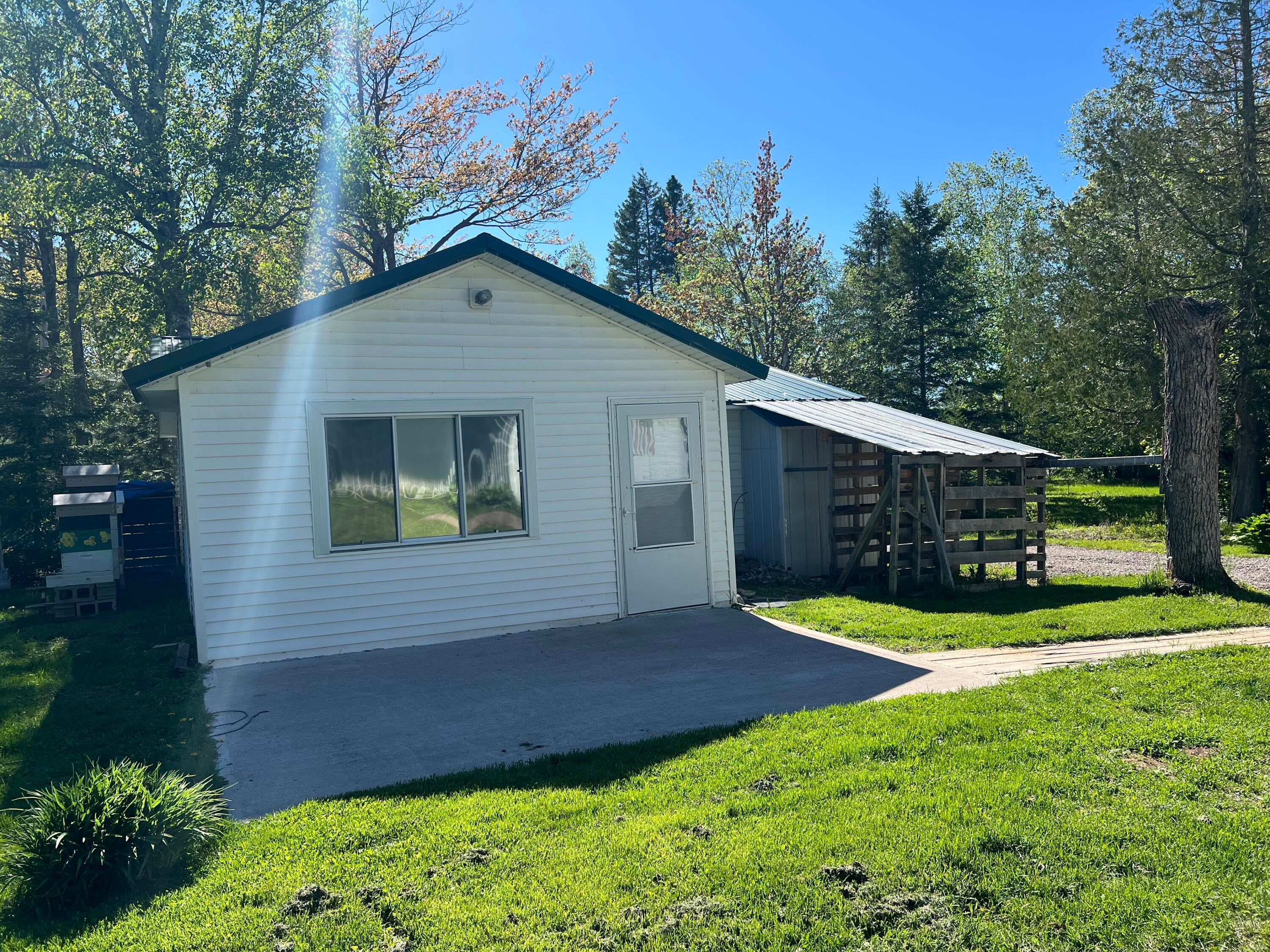 6567 South River Road Brimley, MI 49715 - Photo 3 of 25 Gallery Image 3