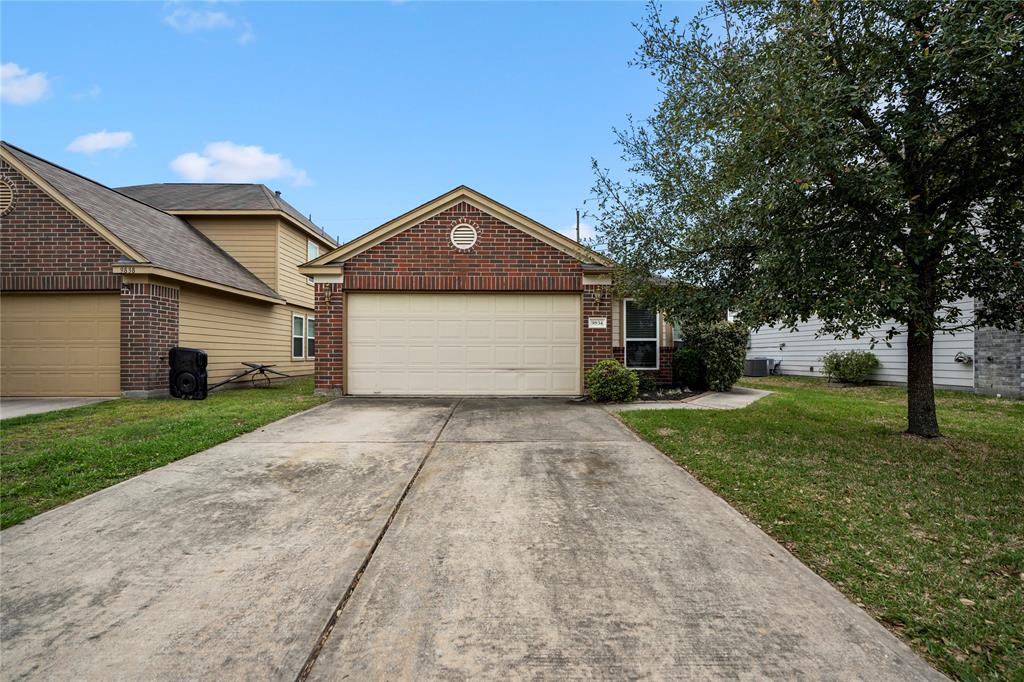 9834 Climbing Tree Street, Conroe, TX 77385 Compass