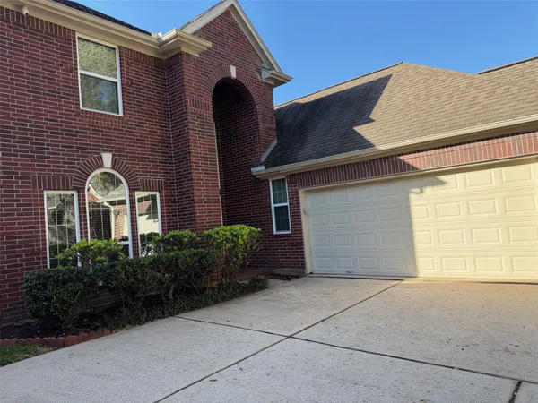 $2,800 | 15319 Truslow Point Lane, Sugar Land, TX 77478