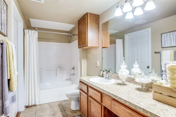 $1,036 | 10221 Centrepark Drive, Unit A723, Houston, TX 77043