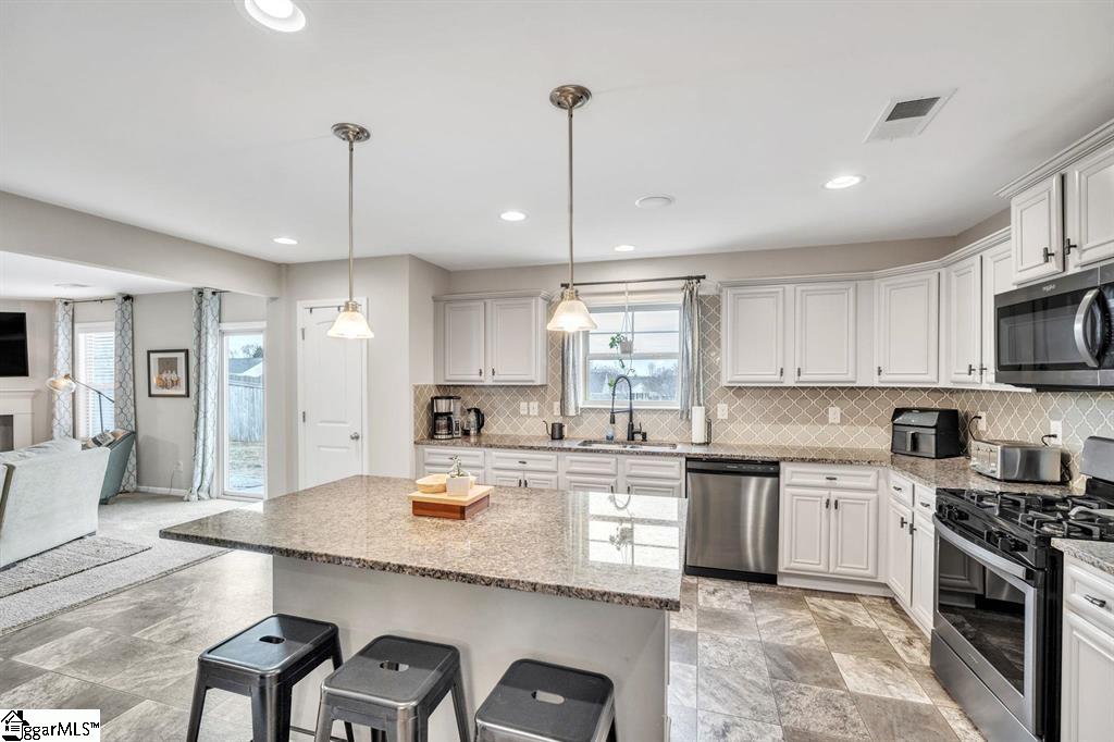 122 Mitford Way Fountain Inn, SC 29644 - Photo 5 of 34 Gallery Image 5