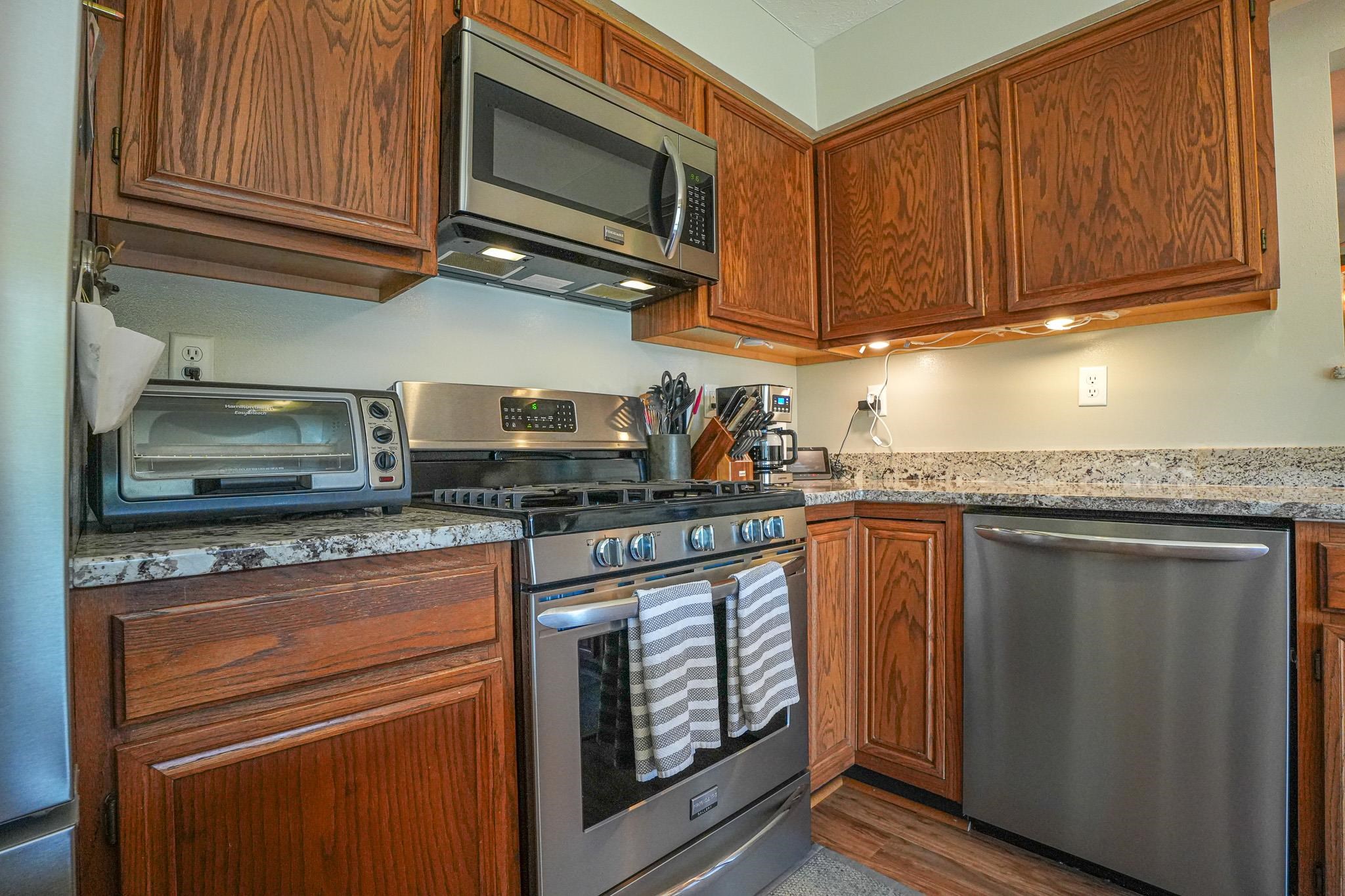 8156 Barclay Road Rockford, IL 61102 - Photo 13 of 45 Gallery Image 13
