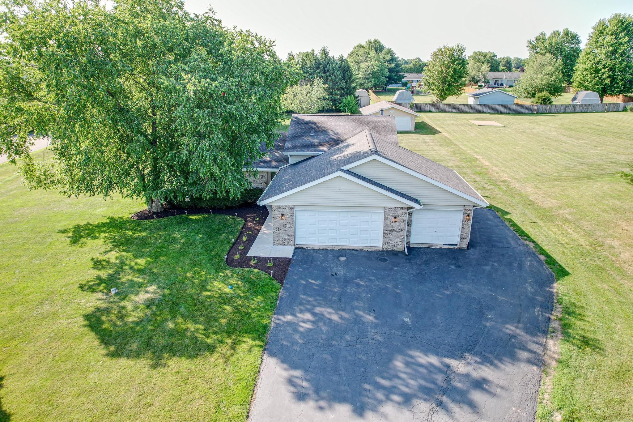 8156 Barclay Road Rockford, IL 61102 - Photo 2 of 45 Gallery Image 2