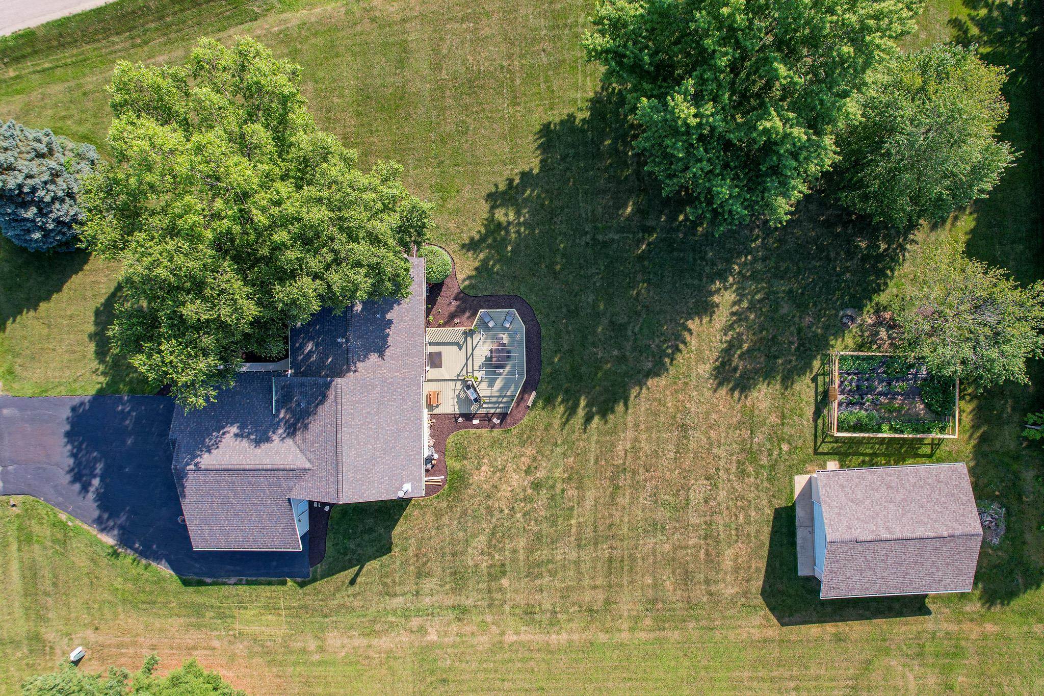 8156 Barclay Road Rockford, IL 61102 - Photo 4 of 45 Gallery Image 4