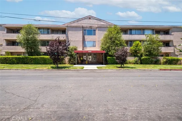 $3,650 | 4487 Colbath Avenue, Unit 106, Sherman Oaks, CA 91423