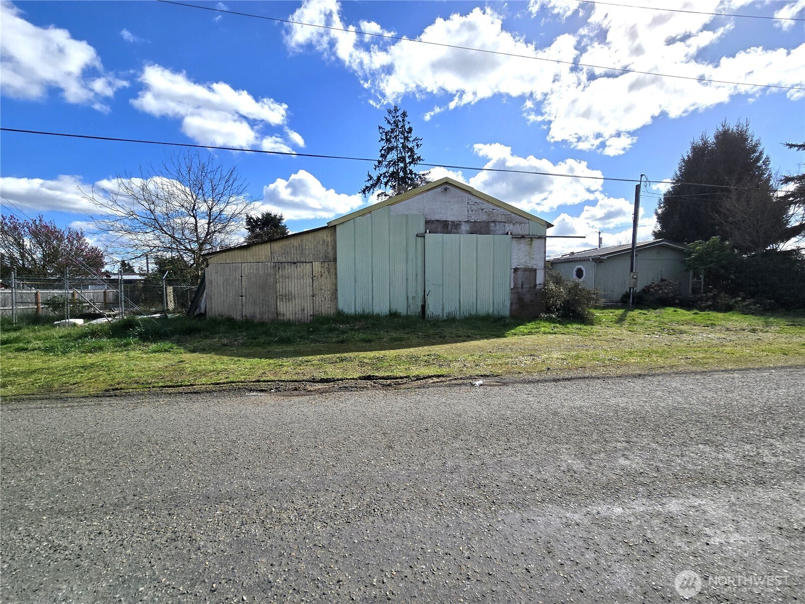 520 North 3rd Street Elma, WA 98541 - Photo 27 of 28 a view of a back yard of the house