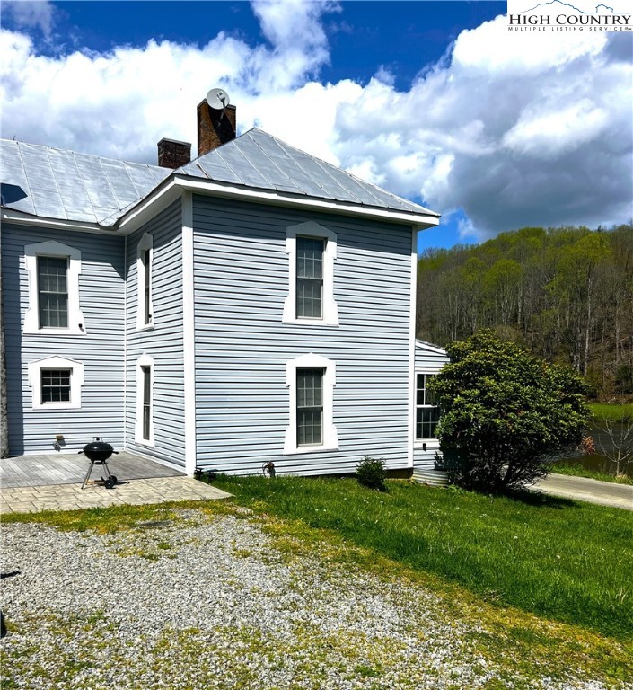 4606 Garvey Bridge Road Crumpler, NC 28617 - Photo 4 of 50 Gallery Image 4
