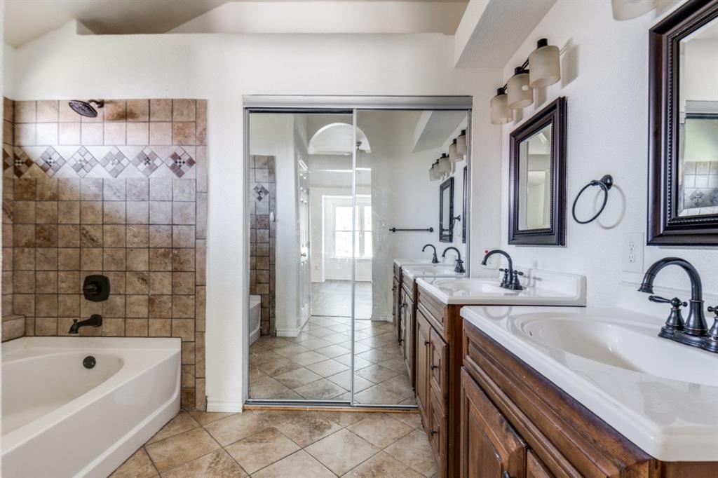 8029 Rice Drive Rowlett, TX 75088 - Photo 8 of 11