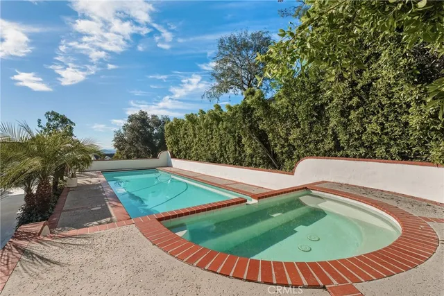 $2,399,999 | 1659 Puebla Drive, Glendale, CA 91207