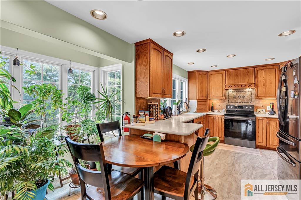 267 Friendship Road Cranbury, NJ 08512 - Photo 11 of 53