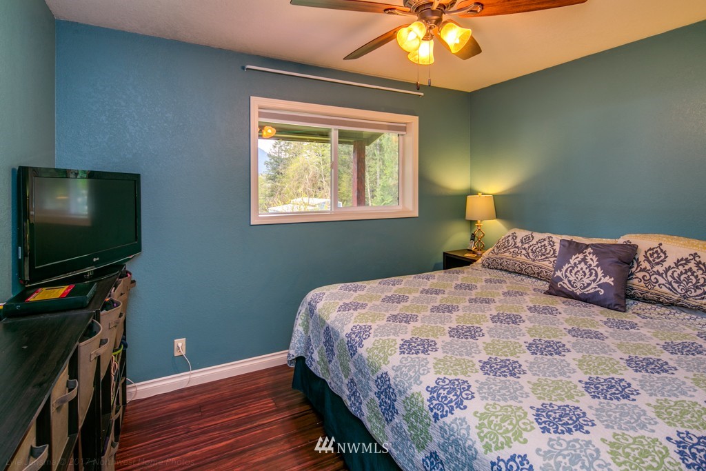 4954 Reese Hill Road Sumas, WA 98295 - Photo 14 of 24