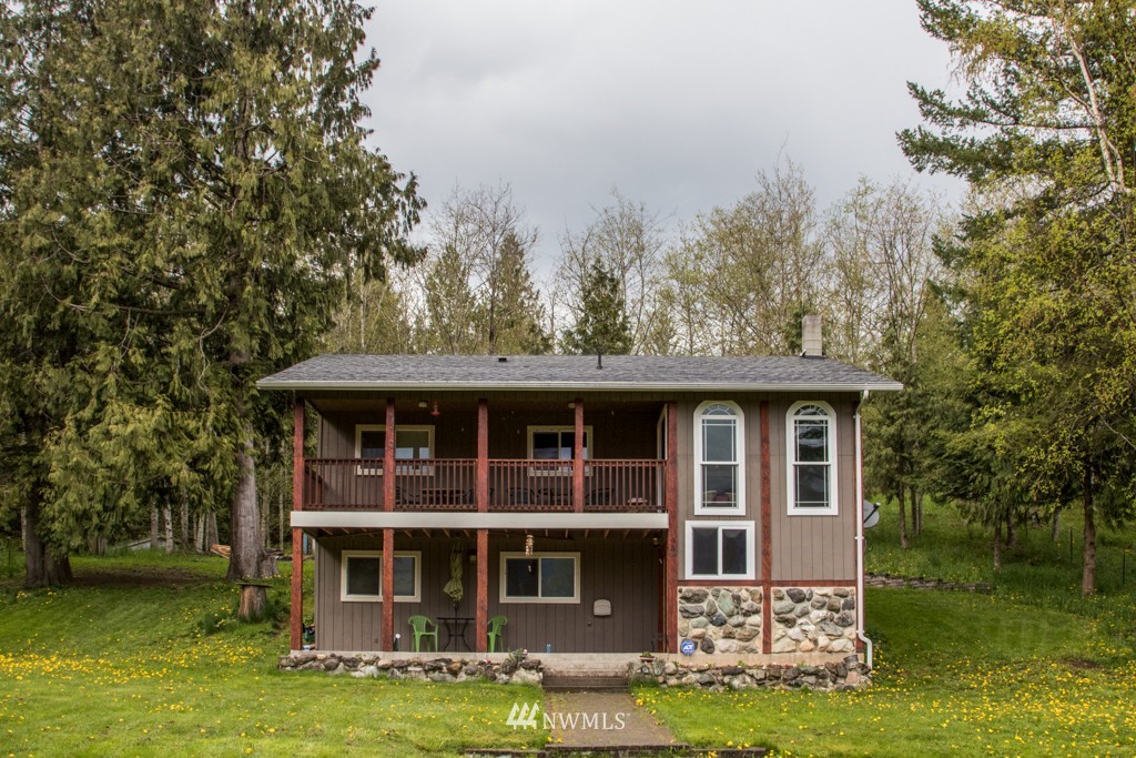 4954 Reese Hill Road Sumas, WA 98295 - Photo 3 of 24