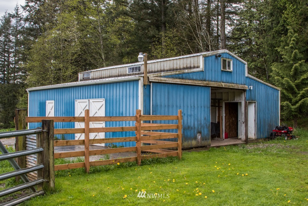 4954 Reese Hill Road Sumas, WA 98295 - Photo 22 of 24