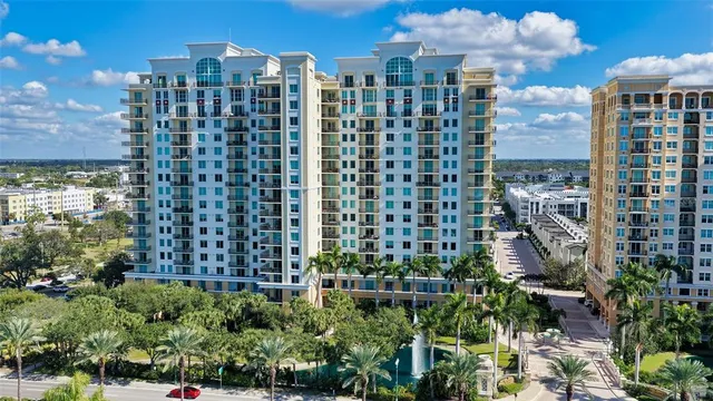 $1,795,000 | 800 North Tamiami Trail, Unit 505/507, Sarasota, FL 34236