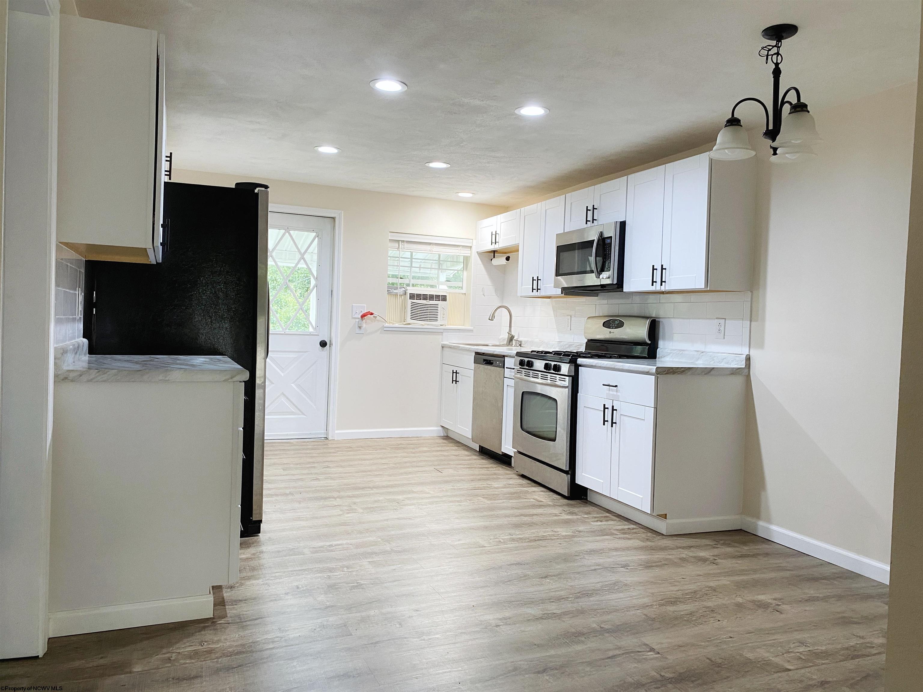 180 Jasper Street Rivesville, WV 26588 - Photo 8 of 30 Gallery Image 8