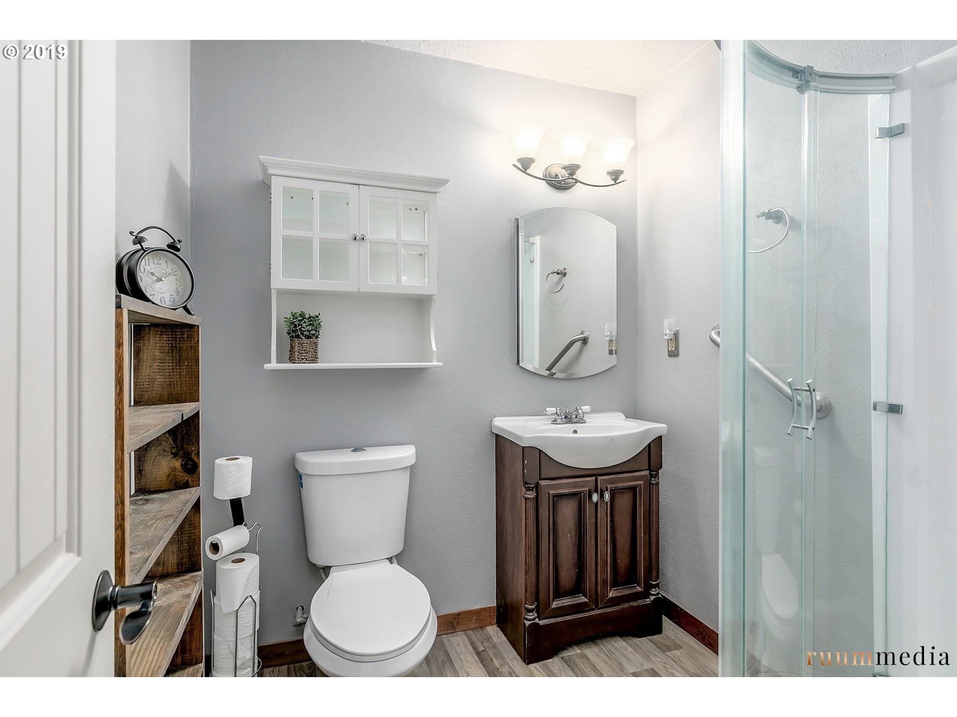 26203 Northwest Pihl Road Banks, OR 97106 - Photo 21 of 31 Bathroom